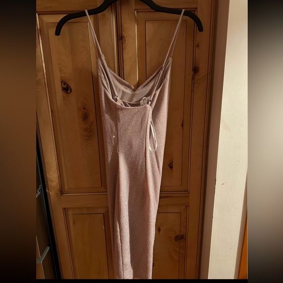 Reduced!!  David’s Bridal Size 6 Champagne pink Sparkly Semi Dress - Picture 3 of 5